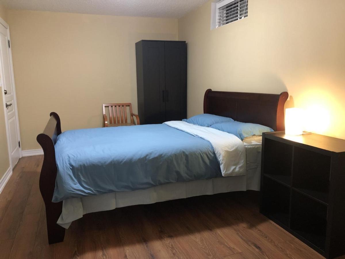 טורונטו Spacious 2 Bedroom Guest Suite מראה חיצוני תמונה
