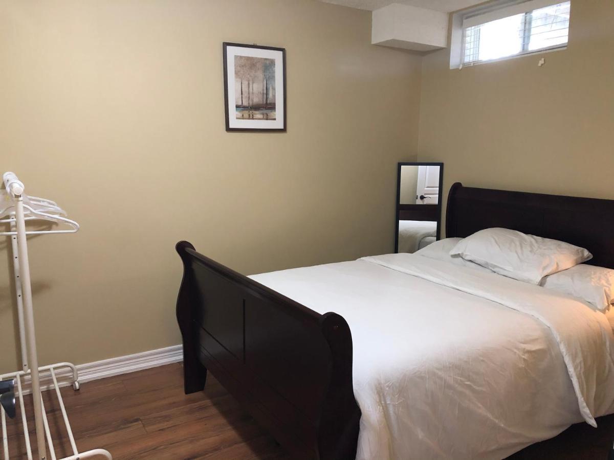 טורונטו Spacious 2 Bedroom Guest Suite מראה חיצוני תמונה