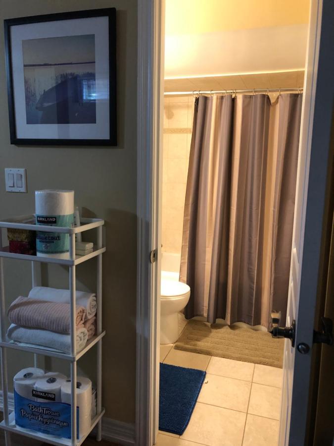 טורונטו Spacious 2 Bedroom Guest Suite מראה חיצוני תמונה