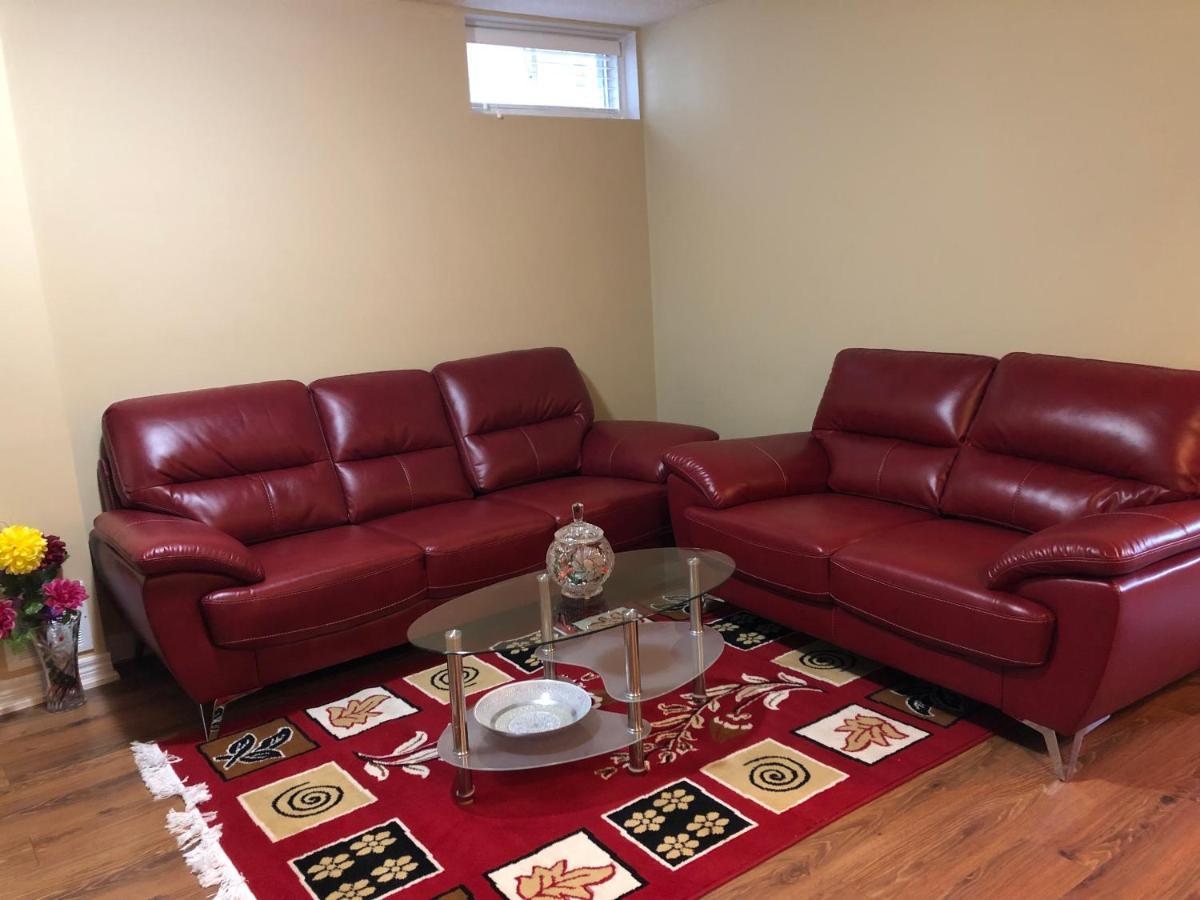 טורונטו Spacious 2 Bedroom Guest Suite מראה חיצוני תמונה